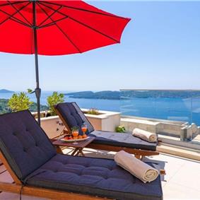 Luxury 4 Bedroom Villa with Infinity Pool, Sauna, Gym, Jacuzzi and Sea Views in Orašac, near Dubrovnik, Sleeps 8